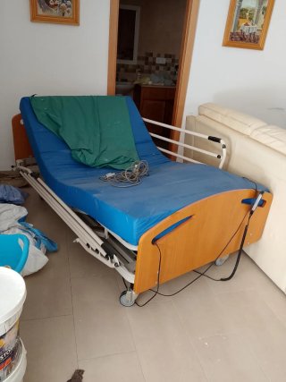 Cama articulada casi nueva