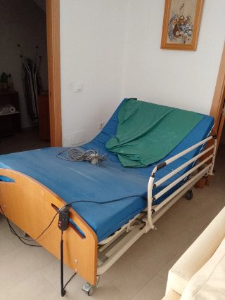Cama articulada casi nueva