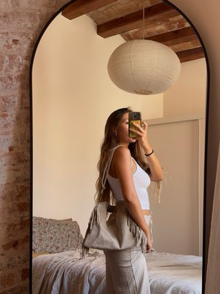Bolso hobo de hombro 100% cuero con flecos