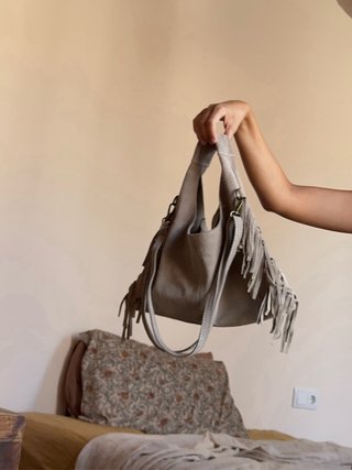Bolso hobo de hombro 100% cuero con flecos