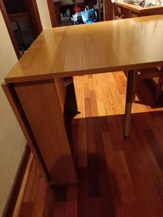 Mesa de madera con 2 alas plegables