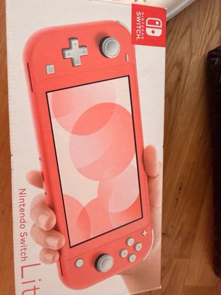Nintendo Switch Lite Coral