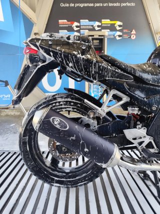 Daelim Roadwin Negra 125