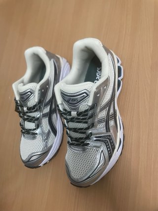 Asics Gel Kayano 14 Plata/Blanco