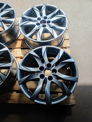 4 Llantas 17 Peugeot Citroën Originales PSA 550€