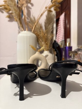 Sandalias de tacón Zara negras talla 38