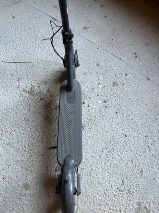 Patinete eléctrico segunda mano con cargador