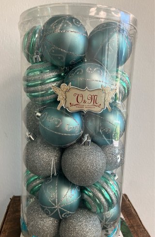 Árbol de Navidad Imperial Pine 150cm y 30 bolas