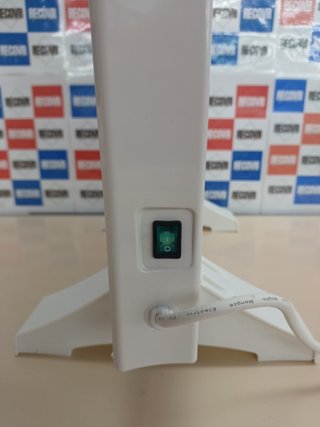 Radiador eléctrico bajo consumo 900 W 6 elementos con mando y temporizador – Cecotec