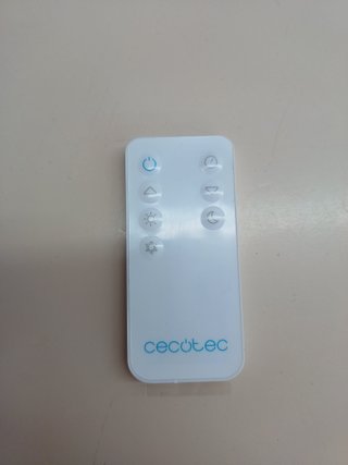 Radiador eléctrico bajo consumo 900 W 6 elementos con mando y temporizador – Cecotec