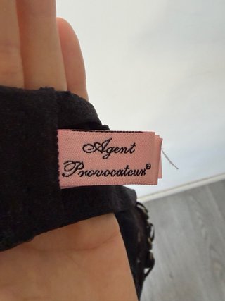 Agent Provocateur, sujetador negro con encaje