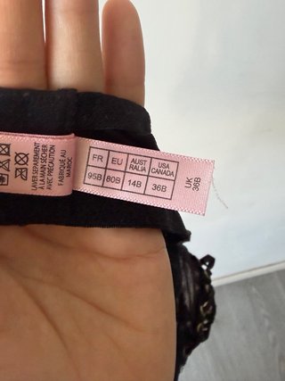 Agent Provocateur, sujetador negro con encaje