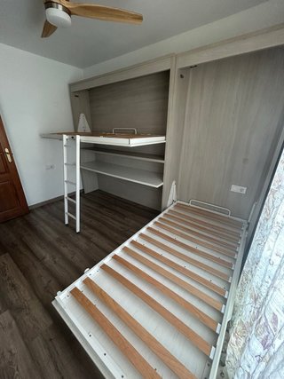 Módulos de 2 camas abatibles con escritorio