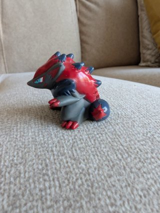 ​Lote 2 Figuras Pokémon Typhlosion y Zoroark