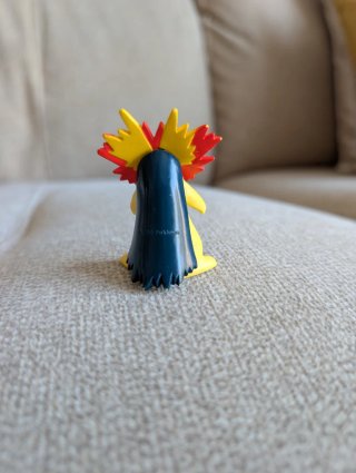 ​Lote 2 Figuras Pokémon Typhlosion y Zoroark