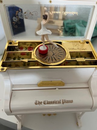 Caja de música piano The Classical Piano