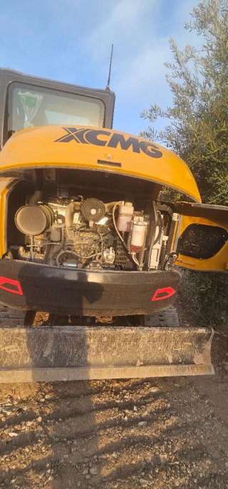 Retro excavadora XCMG XE60G 6 Toneladas