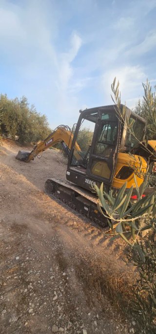 Retro excavadora XCMG XE60G 6 Toneladas