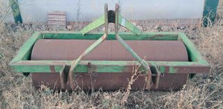 Rulo / Rodillo agrícola 1,80 m x 68 cms diámetro.