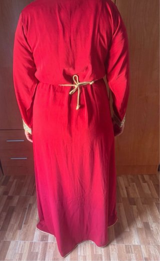 Caftán Rojo Bordado Talla XL