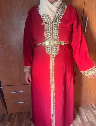Caftán Rojo Bordado Talla XL