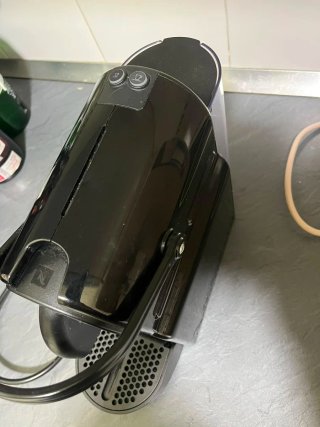 Cafetera Nespresso Inissia + Cajón