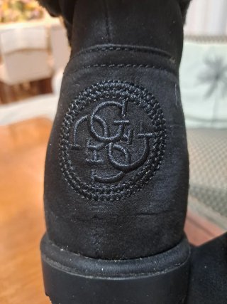 Botines Guess Negros con Forro de Pelo