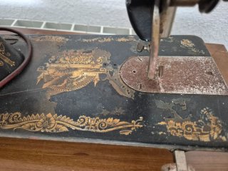 Máquina de coser Singer antigua