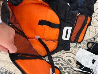Mochila Negra y Naranja