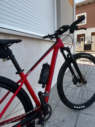 Bicicleta de Montaña Scott Scale Roja