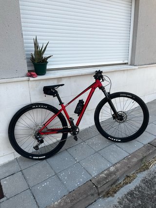 Bicicleta de Montaña Scott Scale Roja