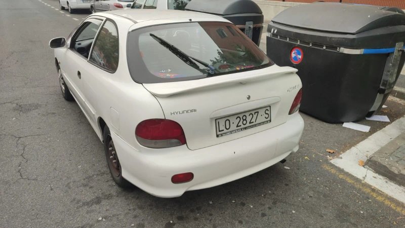 Hyundai Accent 1998 - foto 1