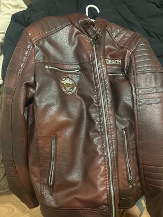 Chaqueta de cuero marrón