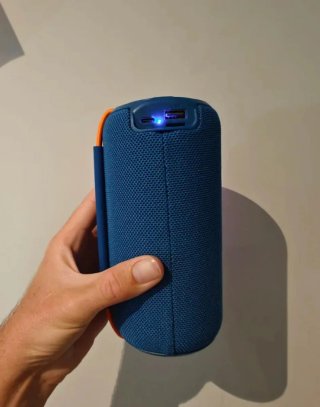 Altavoz potente con luces RGB, nuevo en caja