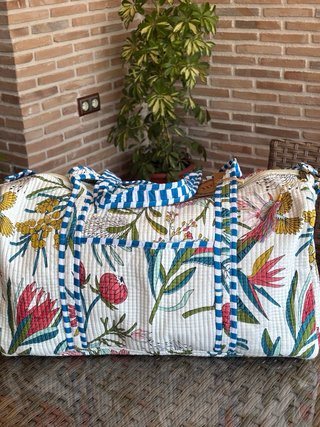 Pack bolso viaje y neceseres estampado floral