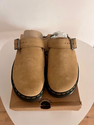 Zuecos Dr. Martens