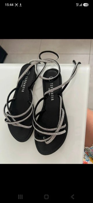 Sandalias Tiras Brillos Terranova Negras Plata