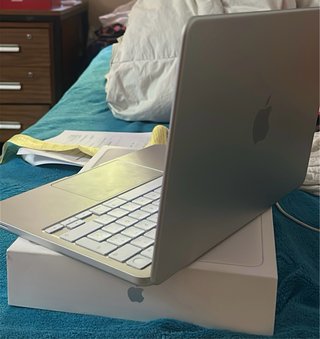 MacBook Neo 512GB Plata con Touch ID