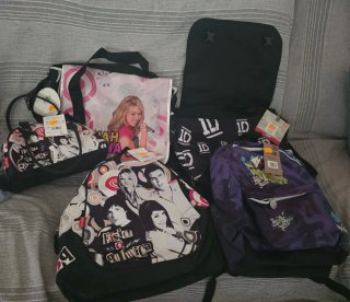 Mochilas y productos varios, nuevos a estrenar.