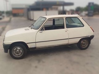 RENAULT r5