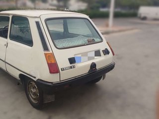 RENAULT r5