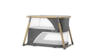 Cuna de viaje gris y madera
