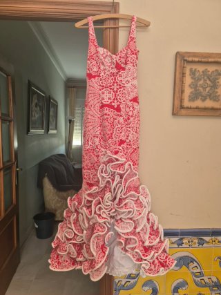 Traje Flamenca Rocío Rojo y Blanco
