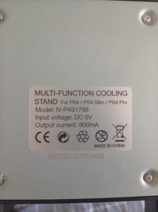 PS4 Pro 1TB + Base Ventilador y Mando