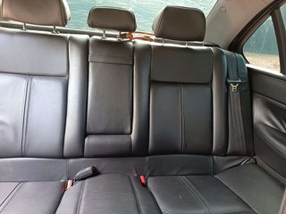 PEUGEOT 607