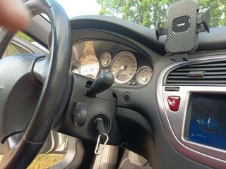 PEUGEOT 607