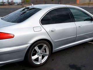 PEUGEOT 607