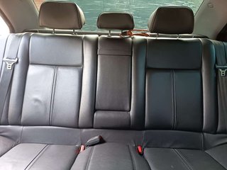 PEUGEOT 607