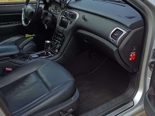 PEUGEOT 607