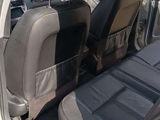 PEUGEOT 607